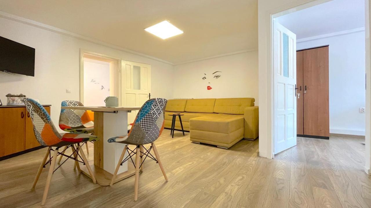 Well Prettyplaces Apartment 001 Brasov Ngoại thất bức ảnh