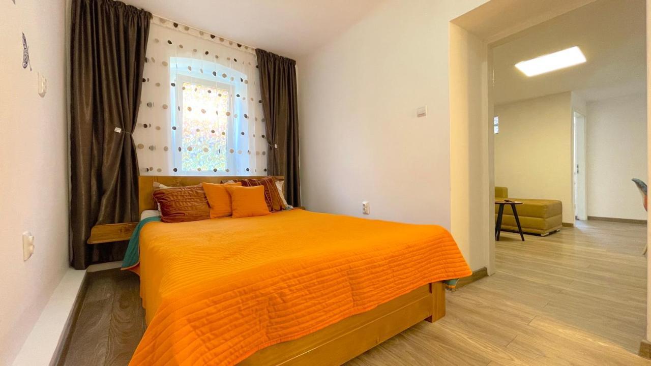 Well Prettyplaces Apartment 001 Brasov Ngoại thất bức ảnh
