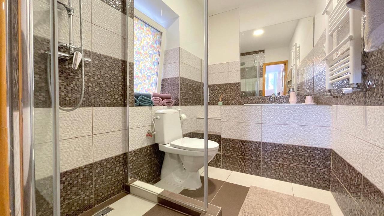Well Prettyplaces Apartment 001 Brasov Ngoại thất bức ảnh